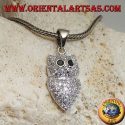 Pendentif en argent en forme de hibou parsemé de zircons blancs et d'yeux en zircon noir