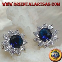 Boucles d'oreilles lobe en argent avec saphir synthétique rond serti de zircons
