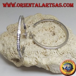 Simple squared circle silver earrings with a row of 40 mm central white zircons