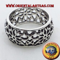anneau perforé bandeau de fleurs en argent en forme de dôme