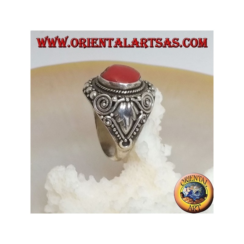Anello in argento con corallo antico fossile tibetano e decorazioni etniche realizzato a mano