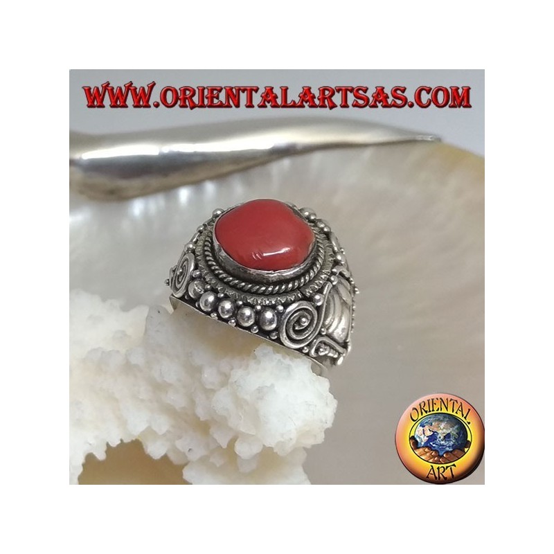 Anello in argento con corallo antico fossile tibetano e decorazioni etniche realizzato a mano