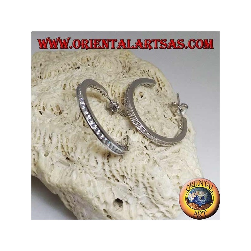 Pendientes simples de plata con círculo cuadrado y una hilera de circonitas blancas centrales de 25 mm