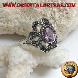 Silberring mit ovalem natürlichem Amethyst auf einer mit Markasit besetzten, durchbohrten Schleife