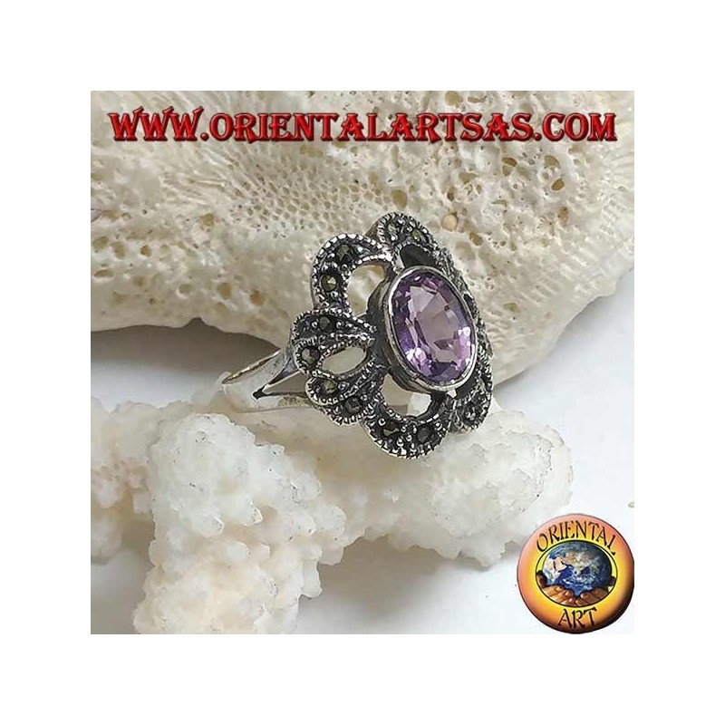 Bague en argent avec améthyste naturelle ovale sur un noeud percé serti de marcassite