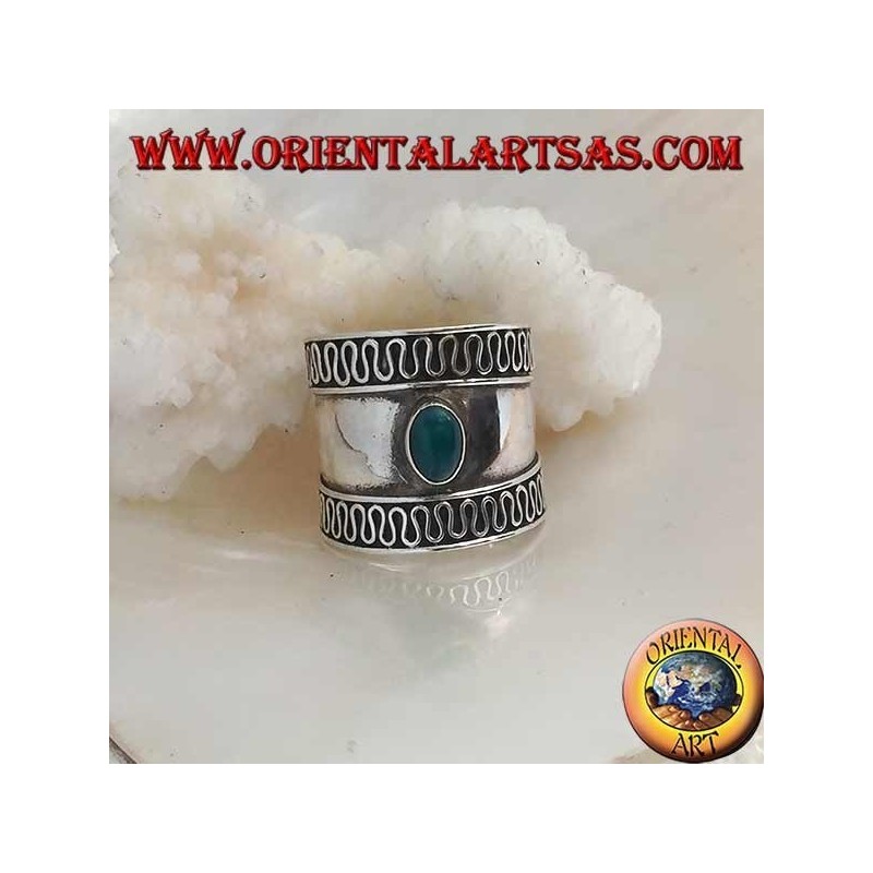 Bague en argent à large bande avec agate verte ovale et serpentine contour, Bali