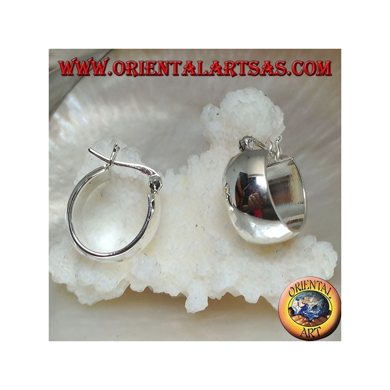 Boucle d'oreille simple ovale en argent avec fermeture à levier 18 x 16 x 8 mm