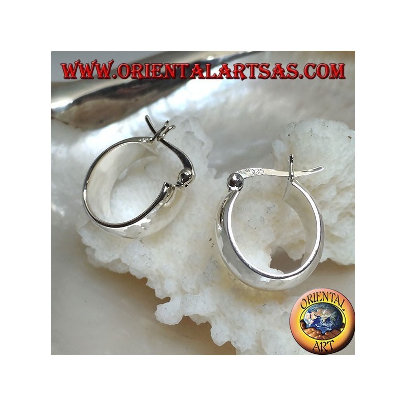 Pendiente simple ovalado ovalado de plata y cierre de palanca de 18 x 16 x 8 mm