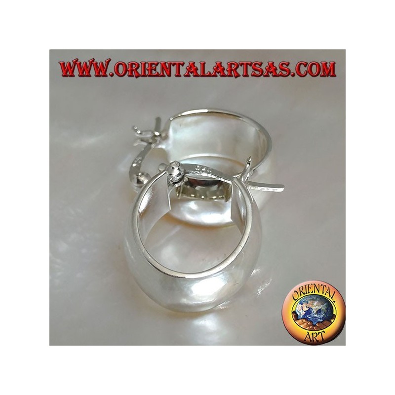 Einfacher ovaler Silberohrring mit 18 x 16 x 8 mm Hebelverschluss