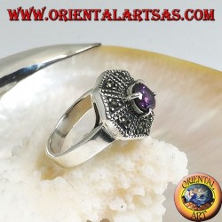 Anillo octogonal de plata con circonita redonda de color amatista y marcasita