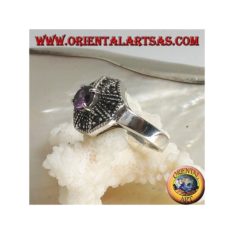 Anillo octogonal de plata con circonita redonda de color amatista y marcasita
