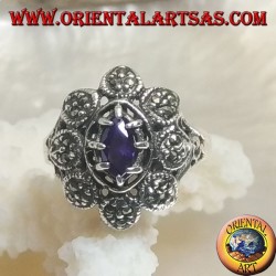 Anillo de flores de plata con lanzadera central de circonita color amatista y pétalos de marcasita