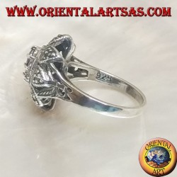 Bague fleur en argent avec navette centrale zircon couleur améthyste et pétales de marcassite