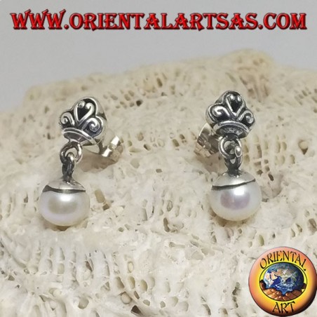 Silver lobe earrings with crown and white pendant freshwater pearl