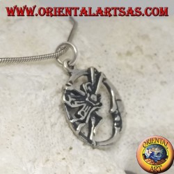 Pendentif en argent fée volant devant la lune dans le cercle