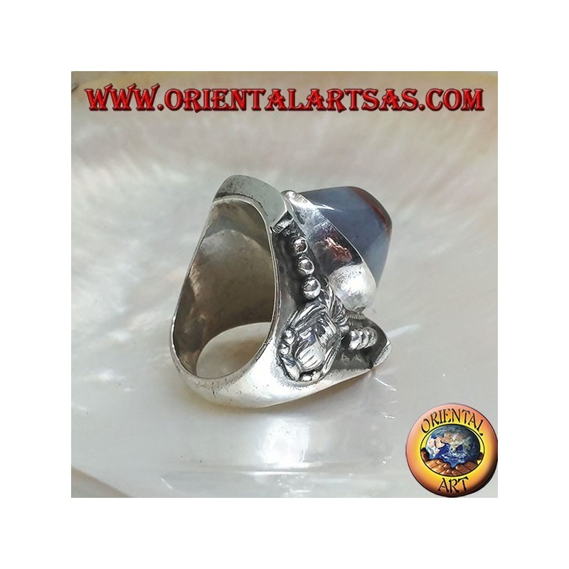 Silver ring with two-tone oval Shiva eye agate on a Nepalese setting