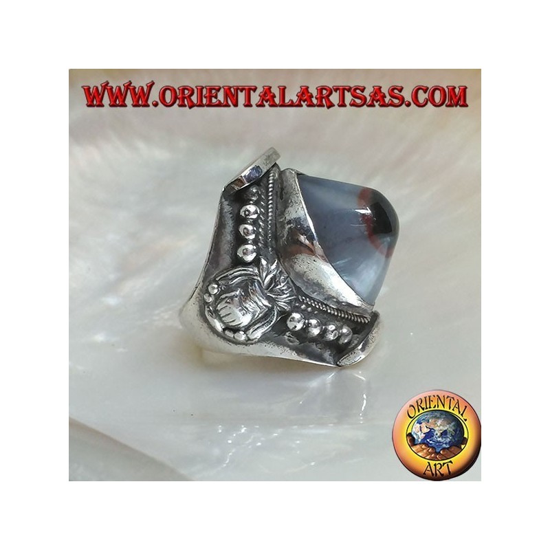 Silver ring with two-tone oval Shiva eye agate on a Nepalese setting