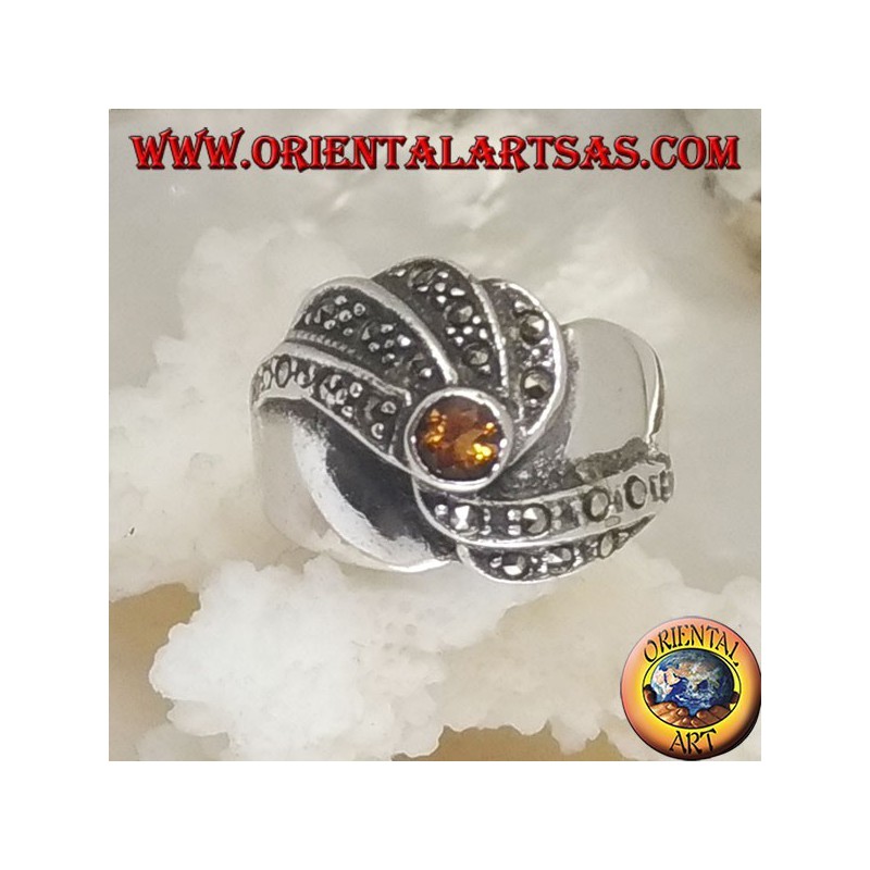 Bague en argent avec topaze jaune ronde et rangées de marcassite spirales concentriques