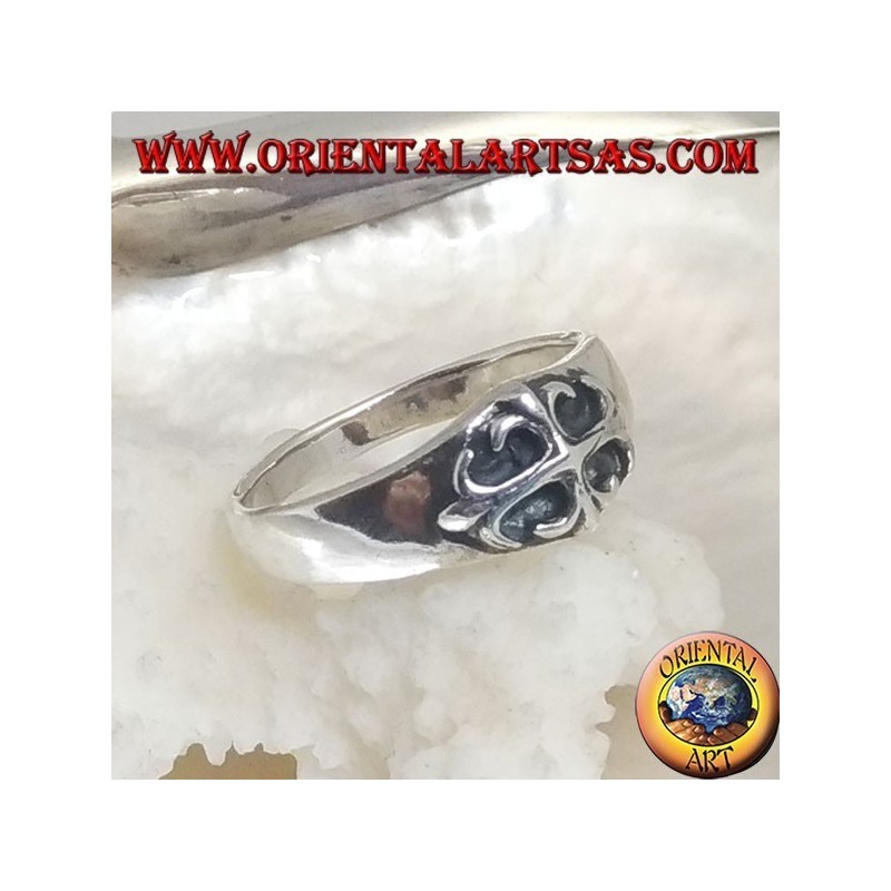 Bague en argent avec croix de Lys (symbole des dynasties françaises) en haut-relief