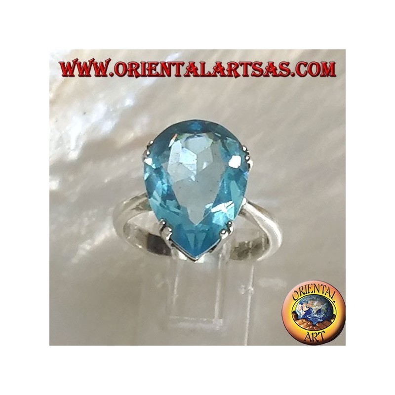 Bague en argent avec grande topaze goutte bleue sertie d'un serti griffe