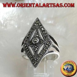 Anillo de plata con forma de rombo tachonado de marcasitas