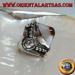 Anillo plateado ovalado que sobresale en dos tonos con ojo de ágata Shiva en configuración nepalí