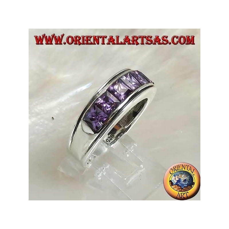 Bague en argent avec une rangée d'améthyste carrée