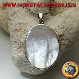 Ciondolo in argento con madreperla ovale grande su montatura liscia laterale