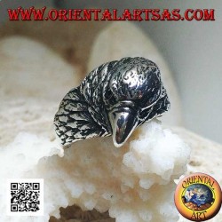 Bague en argent avec tête d'aigle picorant trois quarts