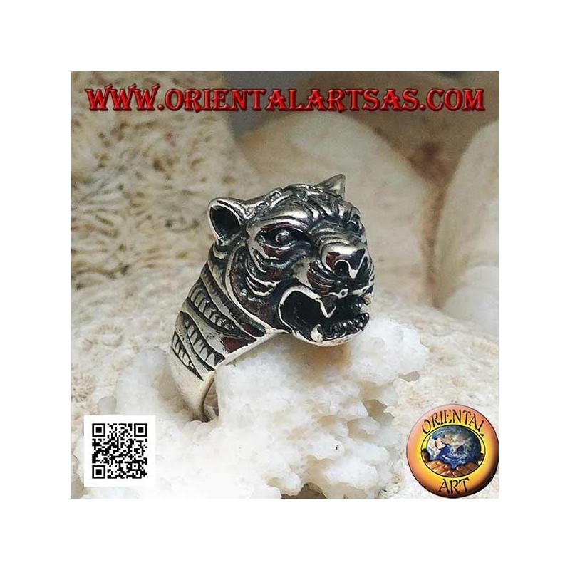 Solid silver ring with large prominent protruding tiger head