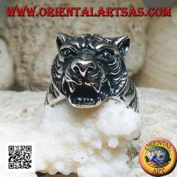 Massiver silberner Ring mit großem hervorstehendem Tigerkopf