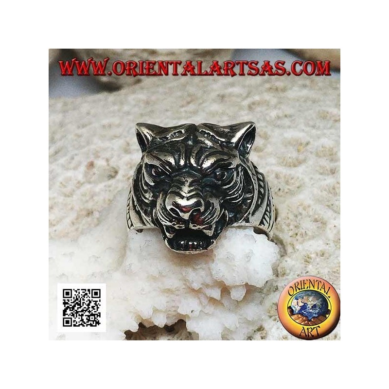 Solid silver ring with large prominent protruding tiger head