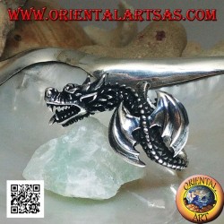 Silberring, Wyvern-Drache im Flug und geneigter Kopf