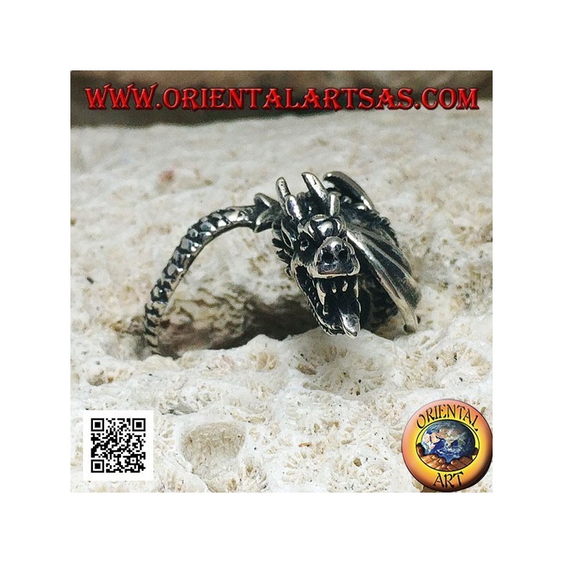 Silver ring, wyvern dragon in flight and tilted head