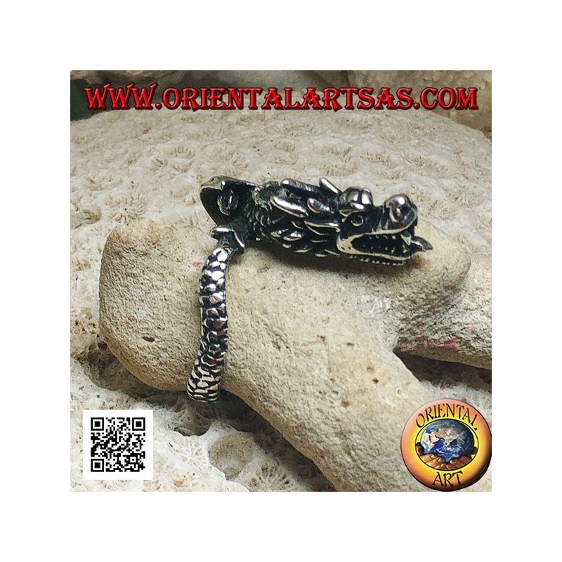 Bague en argent, dragon wyverne en vol et tête inclinée