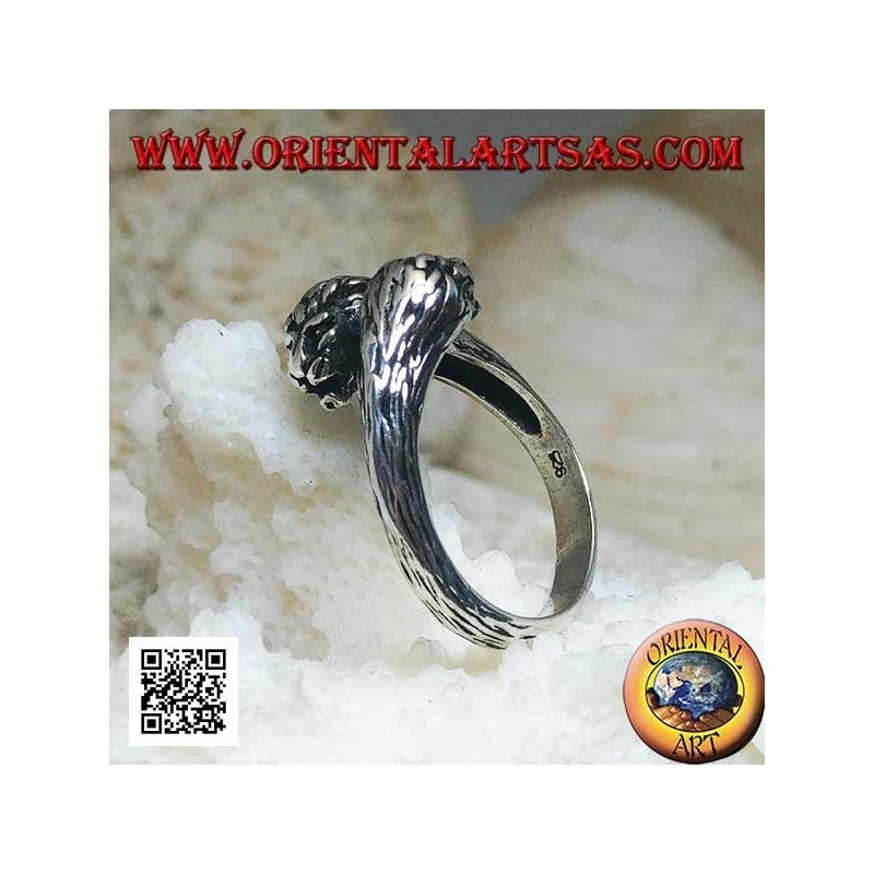 Anello in argento coppia di teste di leone e leonessa innamorati che si incontrano