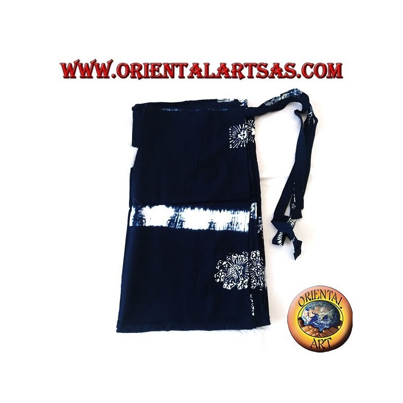 Pantapareo unisex azul largo con diseños blancos de bandas horizontales y soles estilizados.