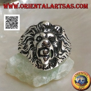 Silver ring, protruding lion head in Greek style
