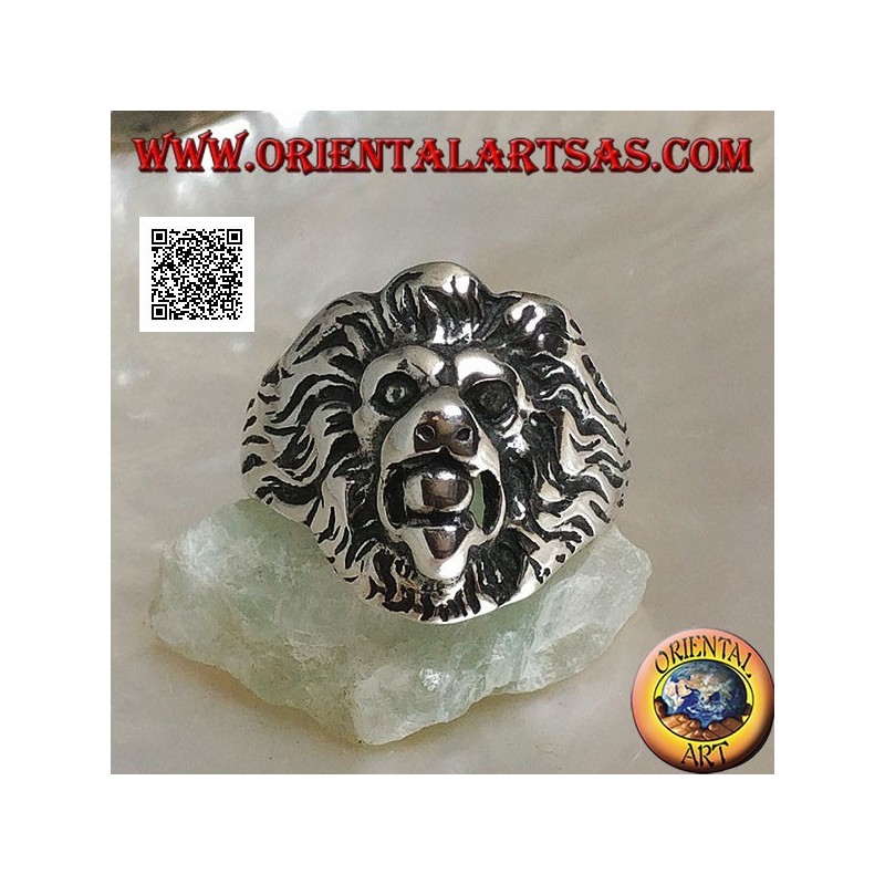 Silver ring, protruding lion head in Greek style