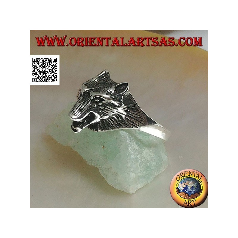 Anillo de plata, tres cuartos de cabeza de lobo checoslovaco (pequeño)