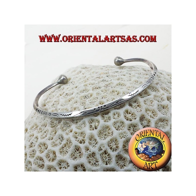 bracciale rigido triangolare fatto a mano in argento