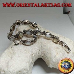 Silver bracelet with rhombus mother-of-pearl and alternate drop