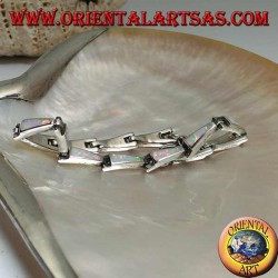 Bracelet en argent avec 13 trapèzes isocèles allongés en opale arlequin