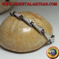 Silberarmband mit 13 gleichschenkligen Trapezoiden aus Harlekinopal