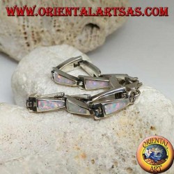 Bracelet en argent avec 13 trapèzes isocèles allongés en opale arlequin