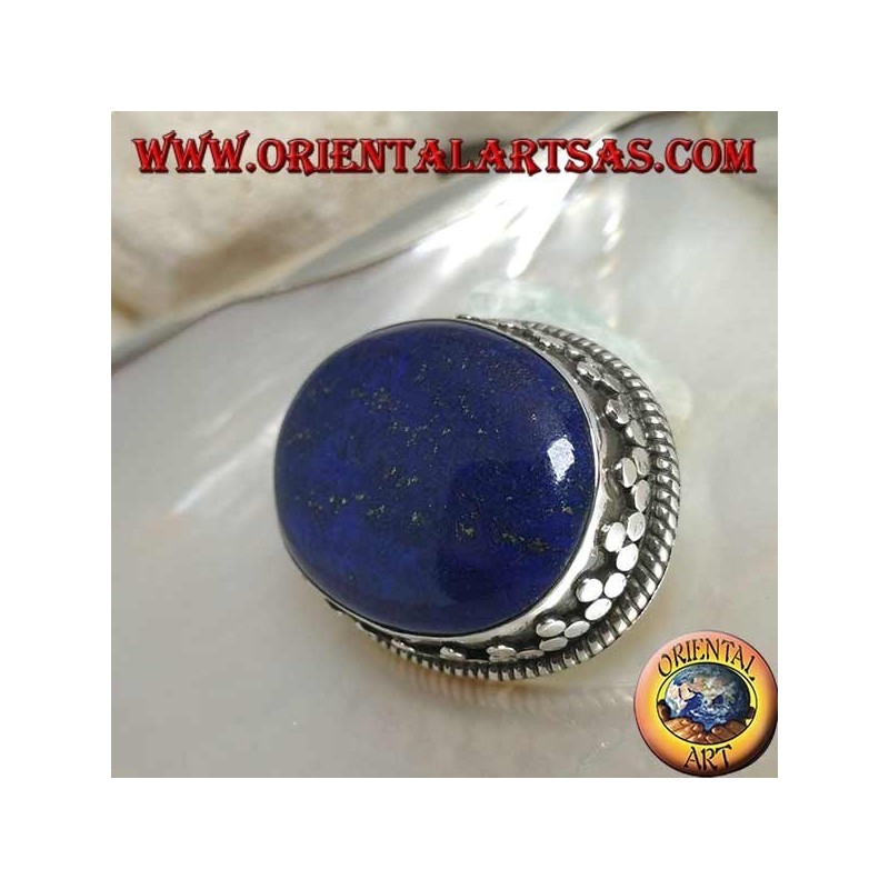 Broche de plata con lapislázuli natural ovalado grande rodeado de entrelazados y tris de bolas