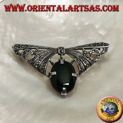 Broche de plata con forma de lazo tachonado de marcasita con ónice ovalado.