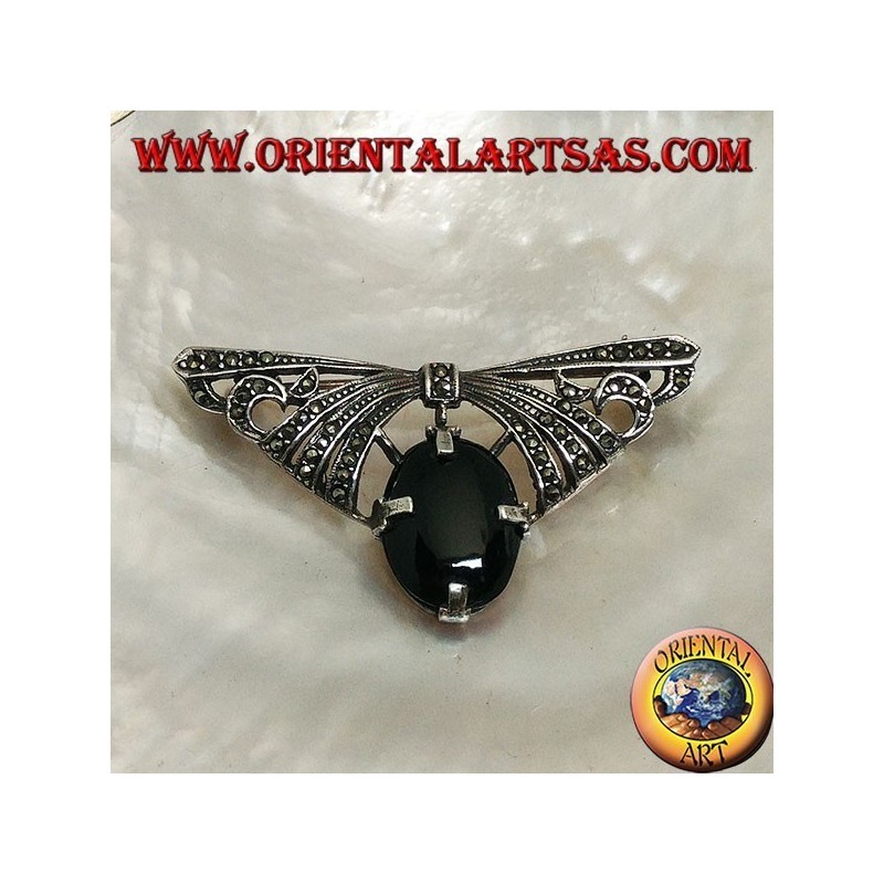 Silberbrosche in Form eines mit Markasit besetzten Bogens mit ovalem Onyx