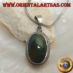 Ciondolo in argento con labradorite ovale a cabochon contornata da doppio intreccio bidimensionale