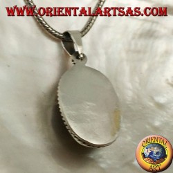 Colgante de plata con cabujón de labradorita ovalado rodeado de tejido doble bidimensional